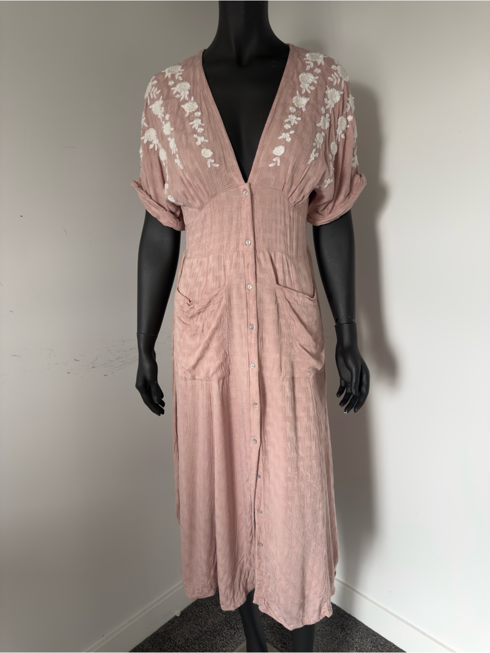 384. Free People "Love to Love You" midi dress Embroidered Button-Front Dress - Picture 2 of 10